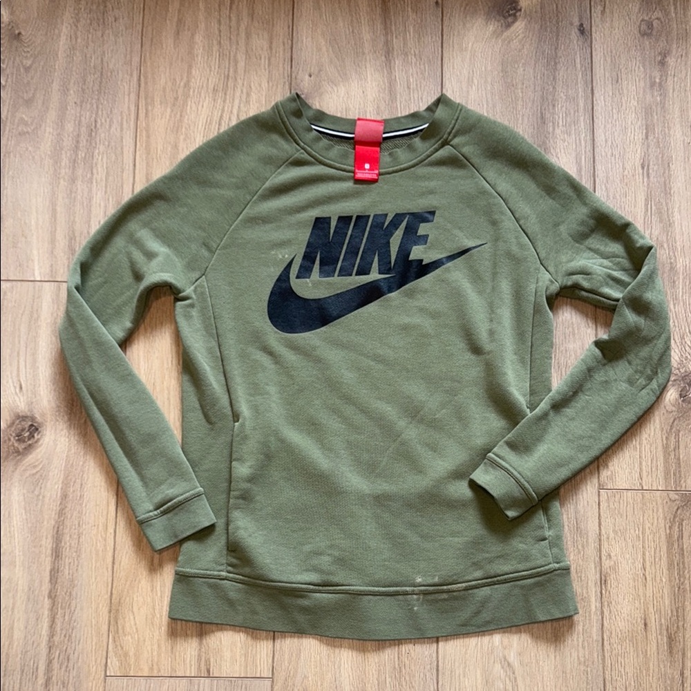 NIKE Long Sleeve Crew Neck Distressed Bleach Splatter Light Sweater Top